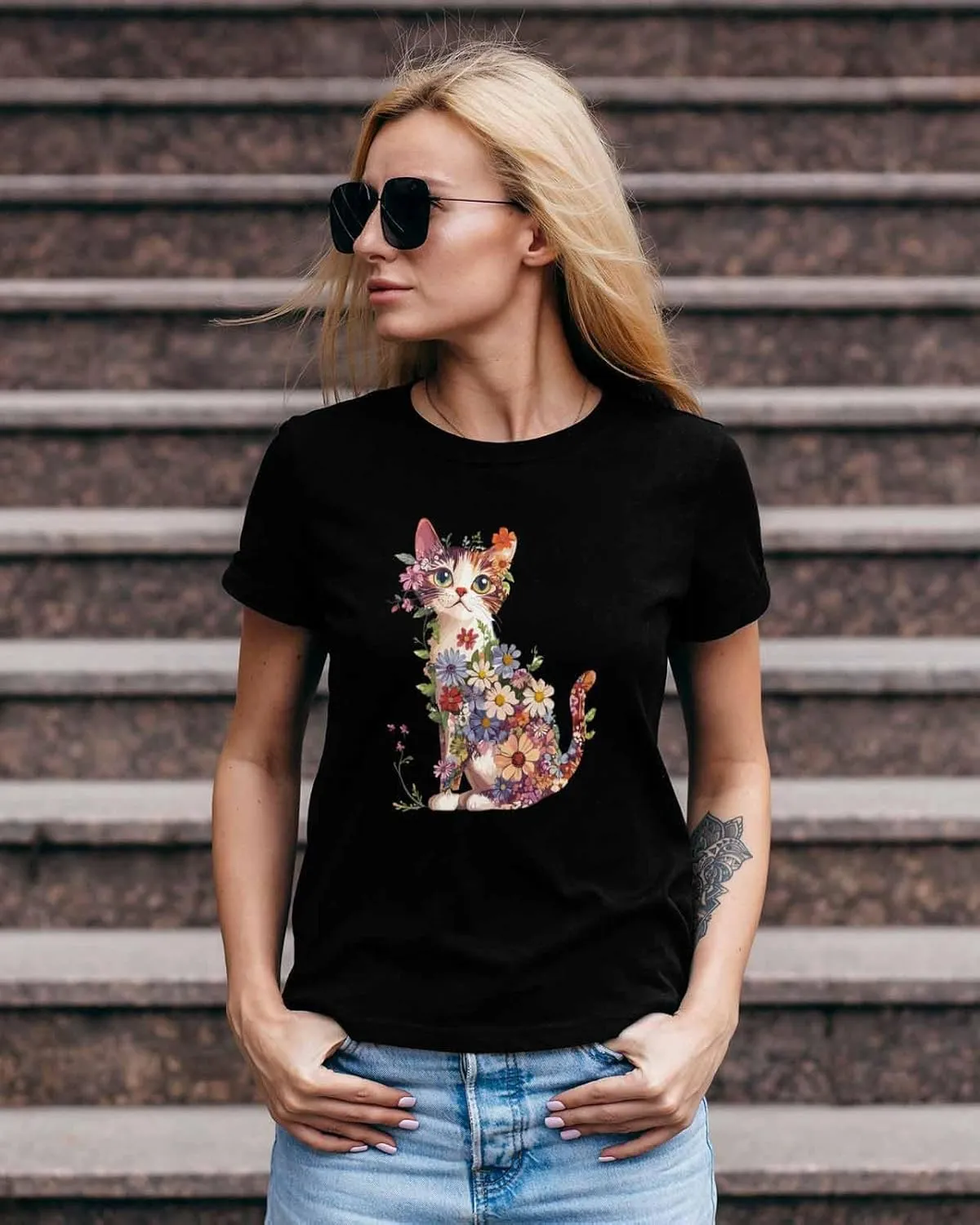 Graphic T Shirts for Women, Abstract Cat Wildflowers Cotton Tees Short Sleeve Crewneck Summer Gym Casual Tops
